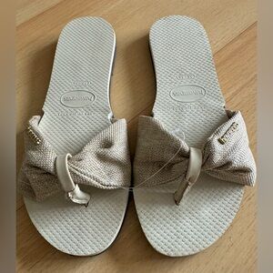 Havaianas You St. Tropez Shine Sandals - brand new